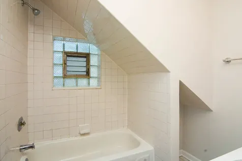 1129 North Winchester Avenue Chicago IL 60622