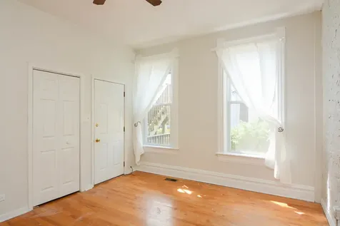 1129 North Winchester Avenue Chicago IL 60622