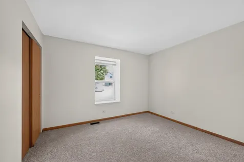 817 Casey Lane Harvard IL 60033