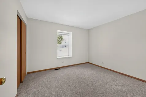 817 Casey Lane Harvard IL 60033