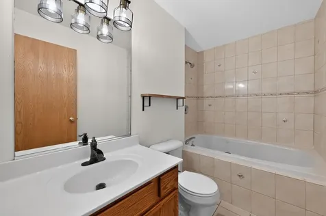 817 Casey Lane Harvard IL 60033