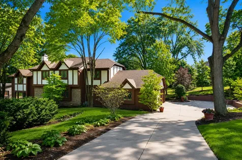 1211 South Grove Avenue Barrington IL 60010
