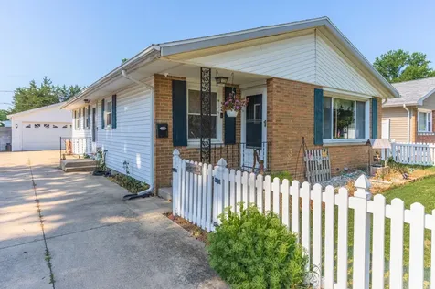 908 East Chestnut Street Pontiac IL 61764