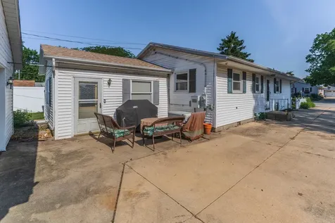 908 East Chestnut Street Pontiac IL 61764
