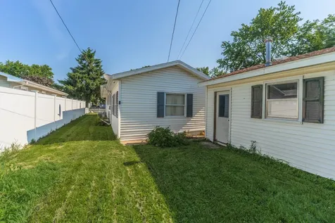 908 East Chestnut Street Pontiac IL 61764