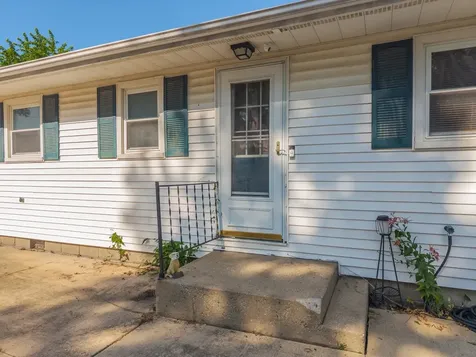 908 East Chestnut Street Pontiac IL 61764