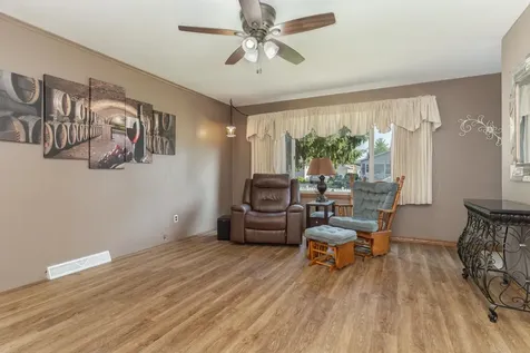 908 East Chestnut Street Pontiac IL 61764