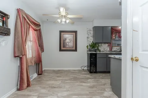 908 East Chestnut Street Pontiac IL 61764