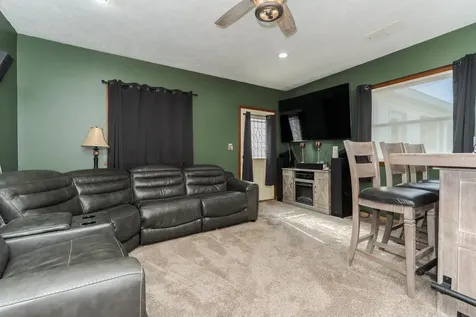 908 East Chestnut Street Pontiac IL 61764