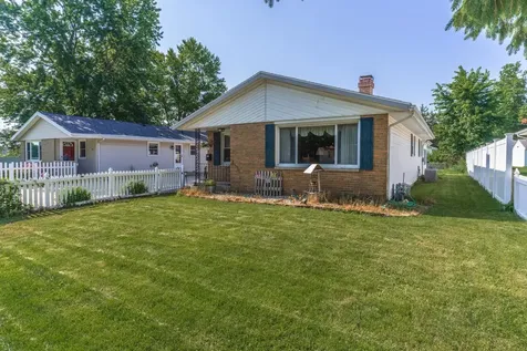908 East Chestnut Street Pontiac IL 61764