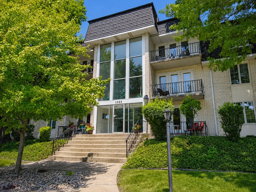 2608 186TH Street Lansing IL 60438