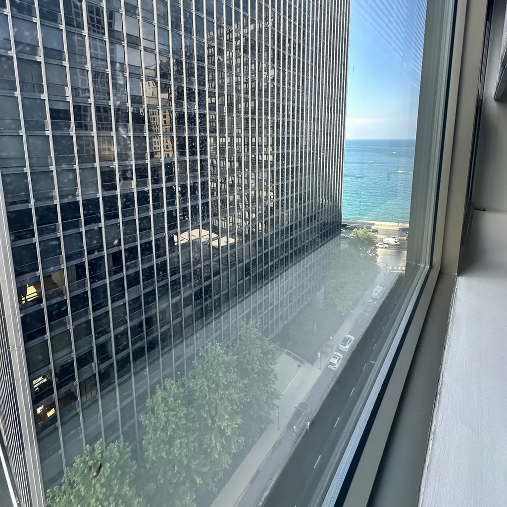 253 East Delaware Place Chicago IL 60611