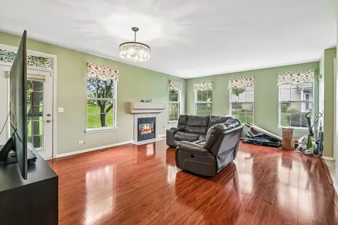 519 King Avenue East Dundee IL 60118