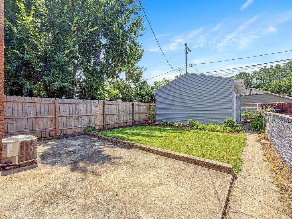 8864 South Winchester Avenue Chicago IL 60620