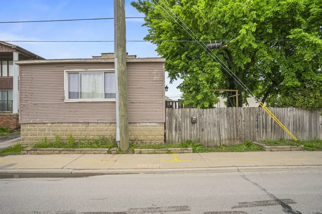4635 Eberly Avenue Brookfield IL 60513
