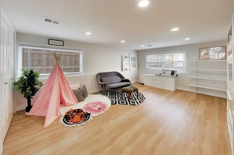 3 West White Oak Street Arlington Heights IL 60005