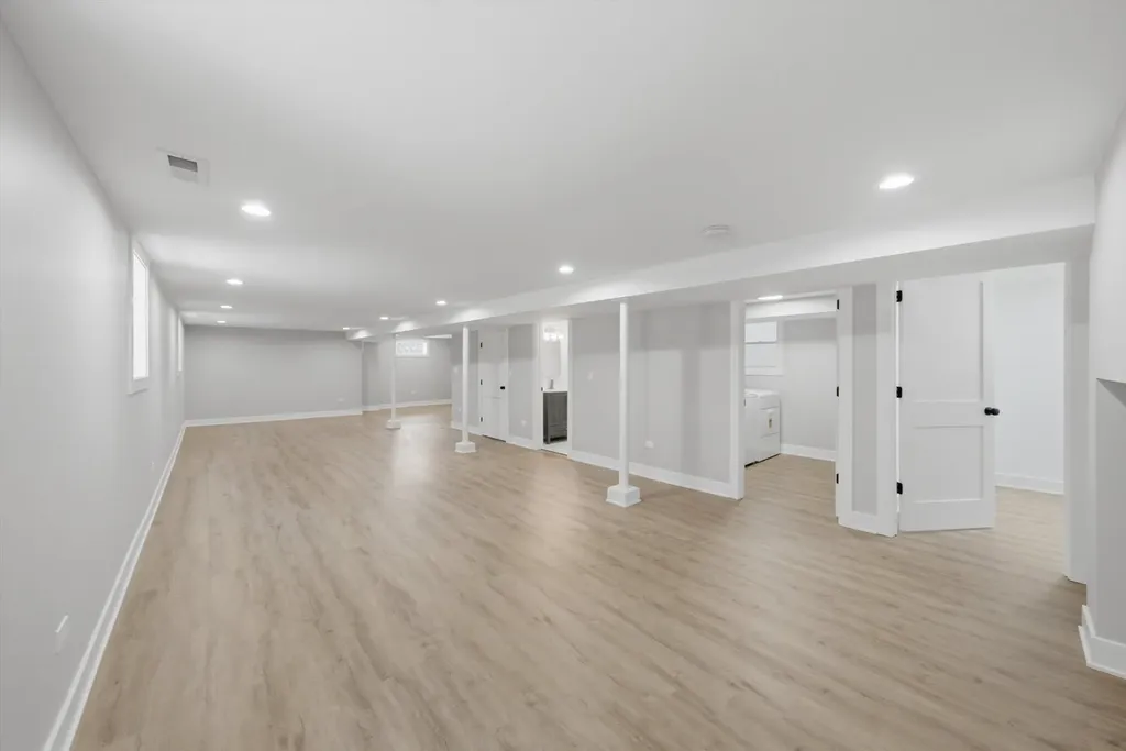 5750 South Oak Park Avenue Chicago IL 60638