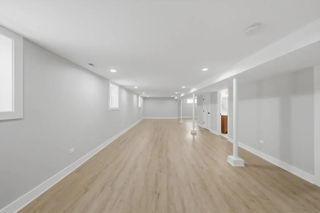 5750 South Oak Park Avenue Chicago IL 60638