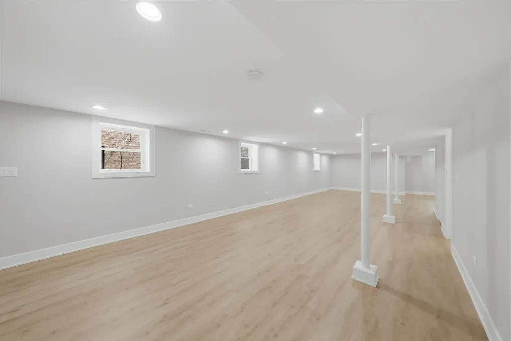5750 South Oak Park Avenue Chicago IL 60638
