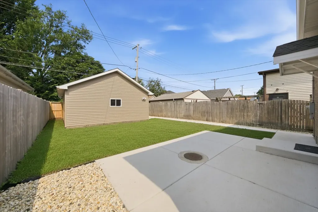 5750 South Oak Park Avenue Chicago IL 60638