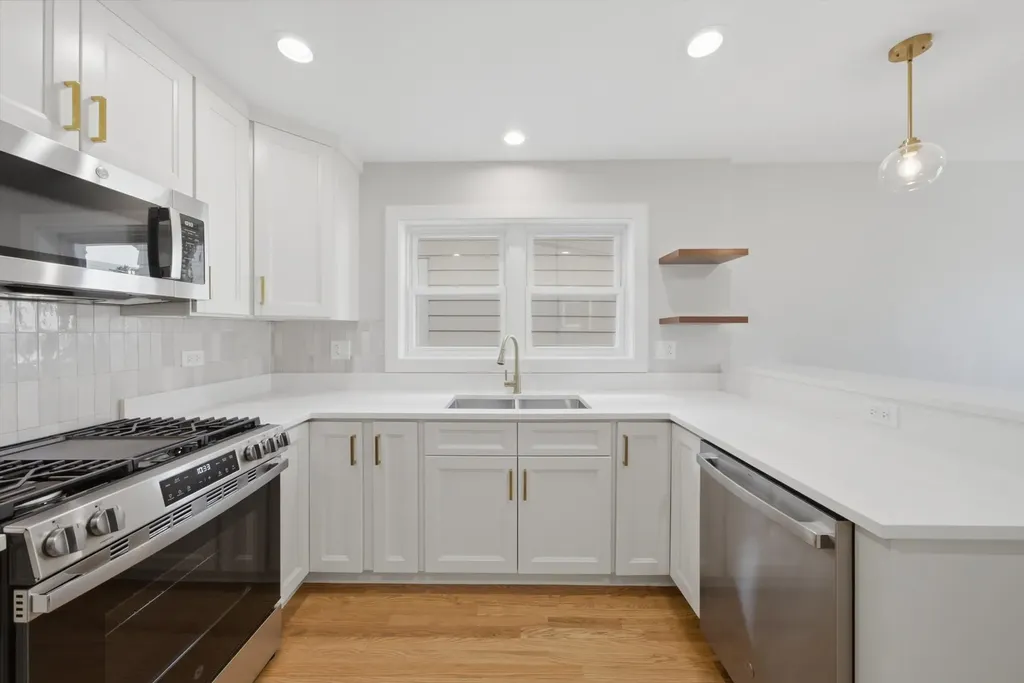5750 South Oak Park Avenue Chicago IL 60638