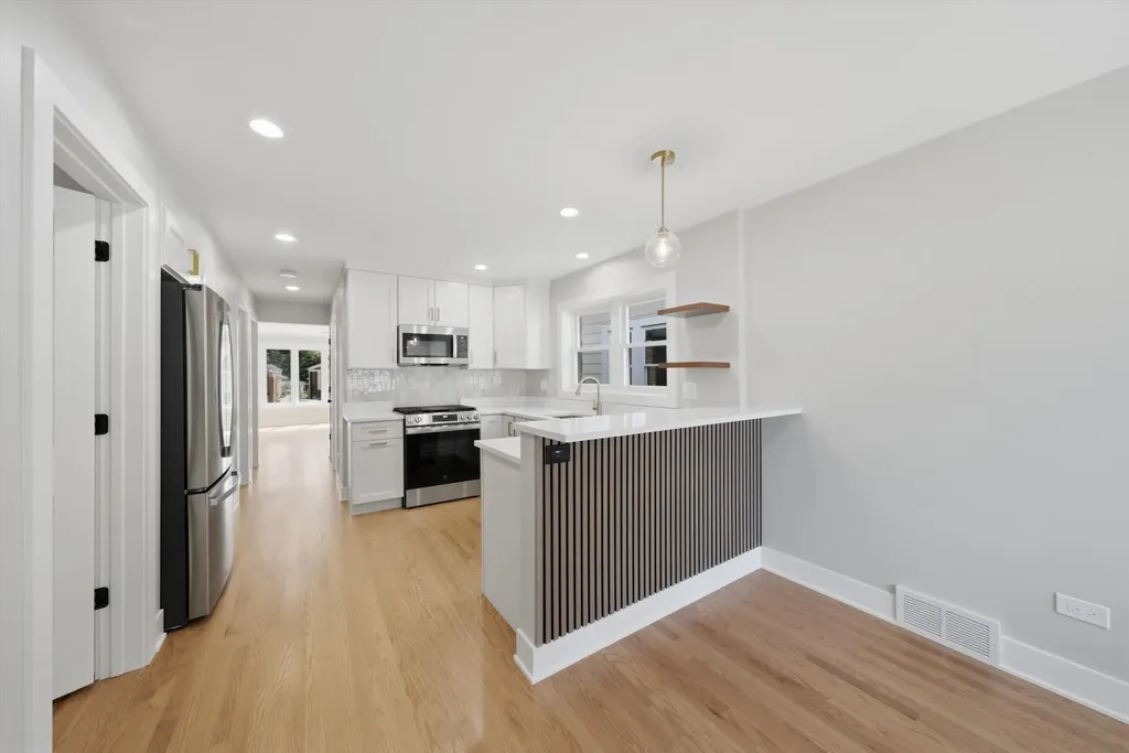 5750 South Oak Park Avenue Chicago IL 60638