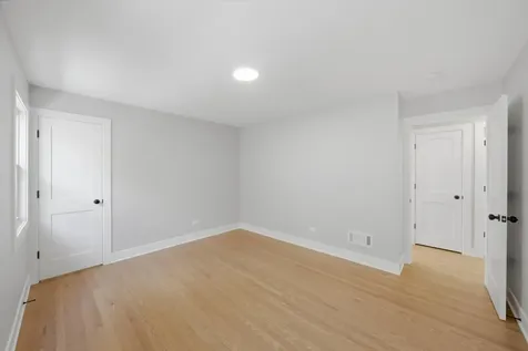 5750 South Oak Park Avenue Chicago IL 60638