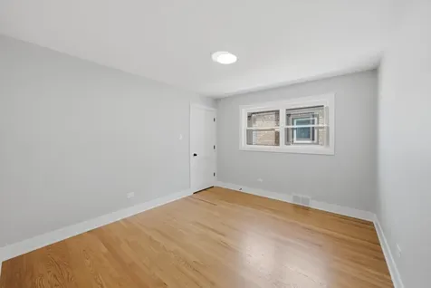 5750 South Oak Park Avenue Chicago IL 60638