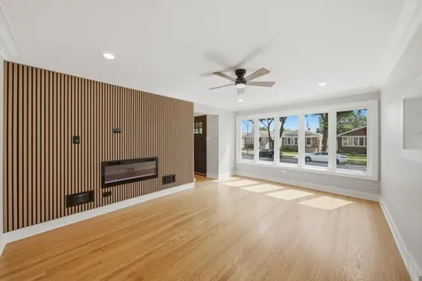 5750 South Oak Park Avenue Chicago IL 60638