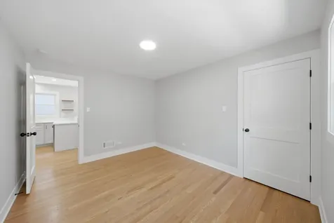 5750 South Oak Park Avenue Chicago IL 60638