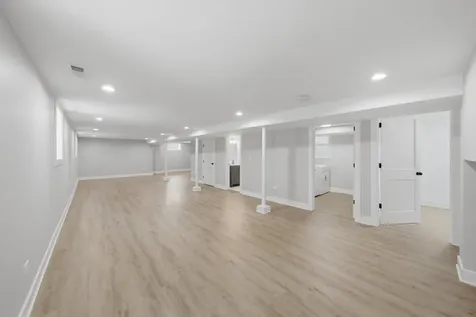 5750 South Oak Park Avenue Chicago IL 60638