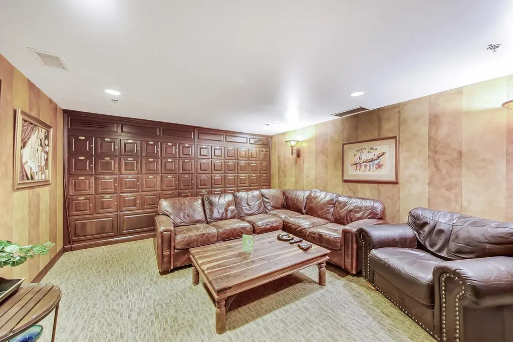 25 East Superior Street Chicago IL 60611