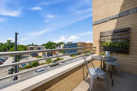 3801 North Kedzie Avenue Chicago IL 60618