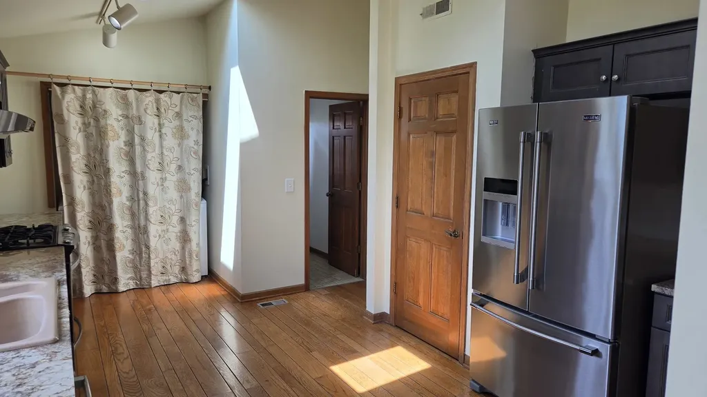1858 Princeton Circle Naperville IL 60565