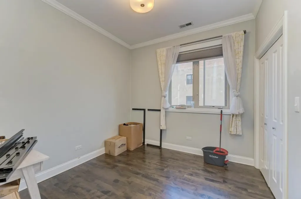4224 South King Drive Chicago IL 60653