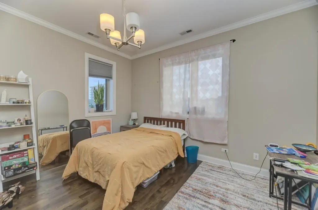 4224 South King Drive Chicago IL 60653