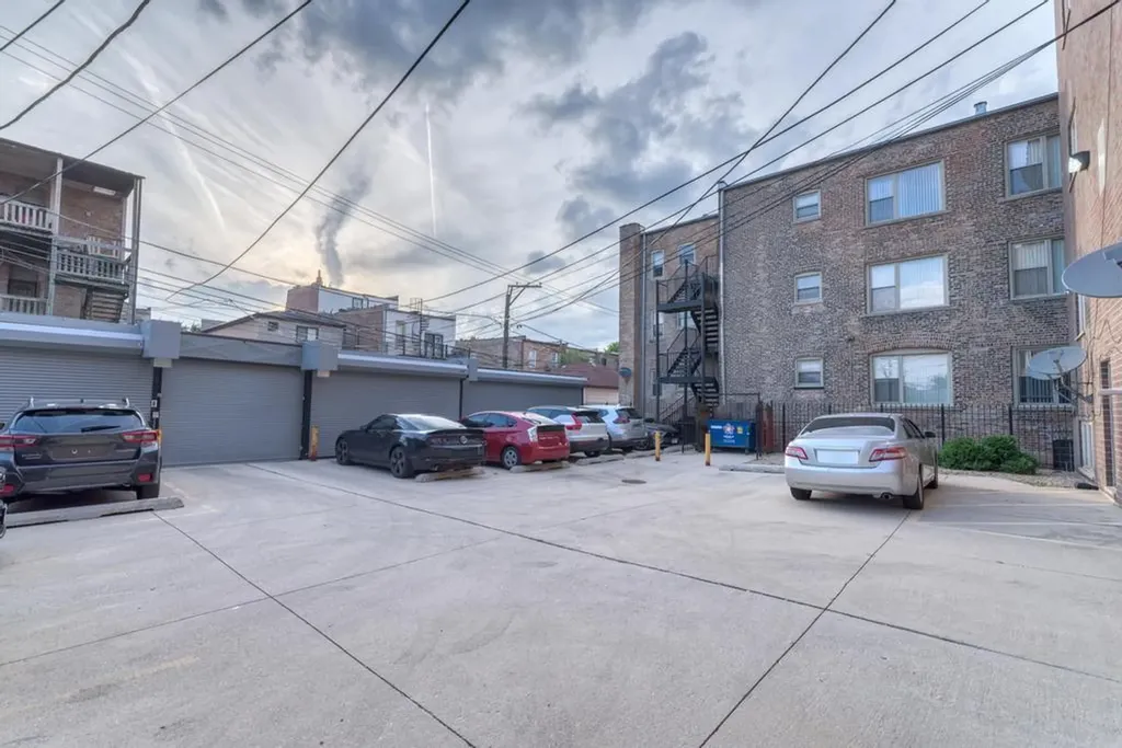 4224 South King Drive Chicago IL 60653