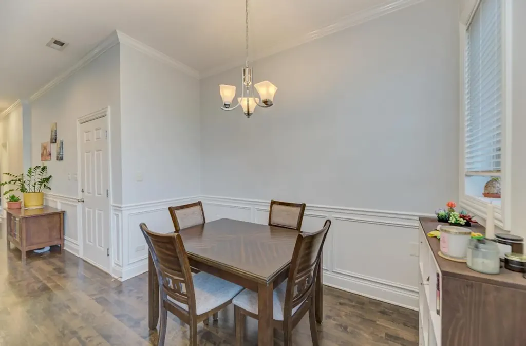 4224 South King Drive Chicago IL 60653