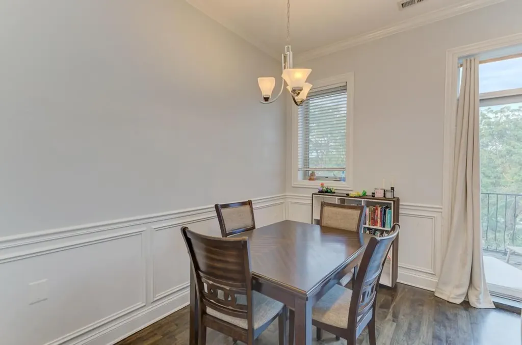 4224 South King Drive Chicago IL 60653