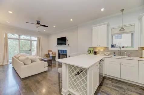 4224 South King Drive Chicago IL 60653
