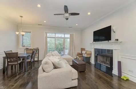 4224 South King Drive Chicago IL 60653