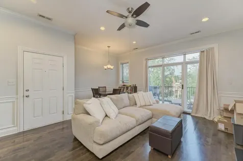 4224 South King Drive Chicago IL 60653