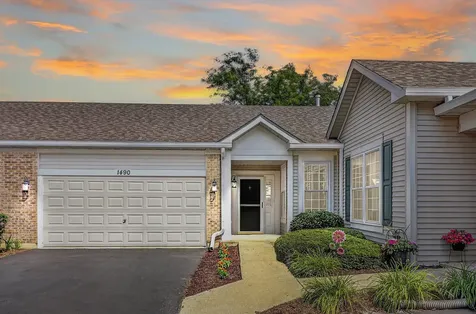 1490 West Ludington Circle Romeoville IL 60446