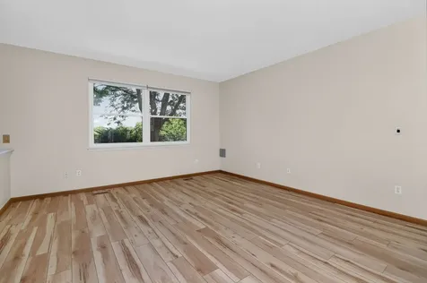 1490 West Ludington Circle Romeoville IL 60446