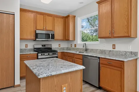 1490 West Ludington Circle Romeoville IL 60446