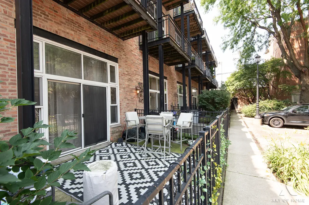 1844 South Michigan Avenue Chicago IL 60616