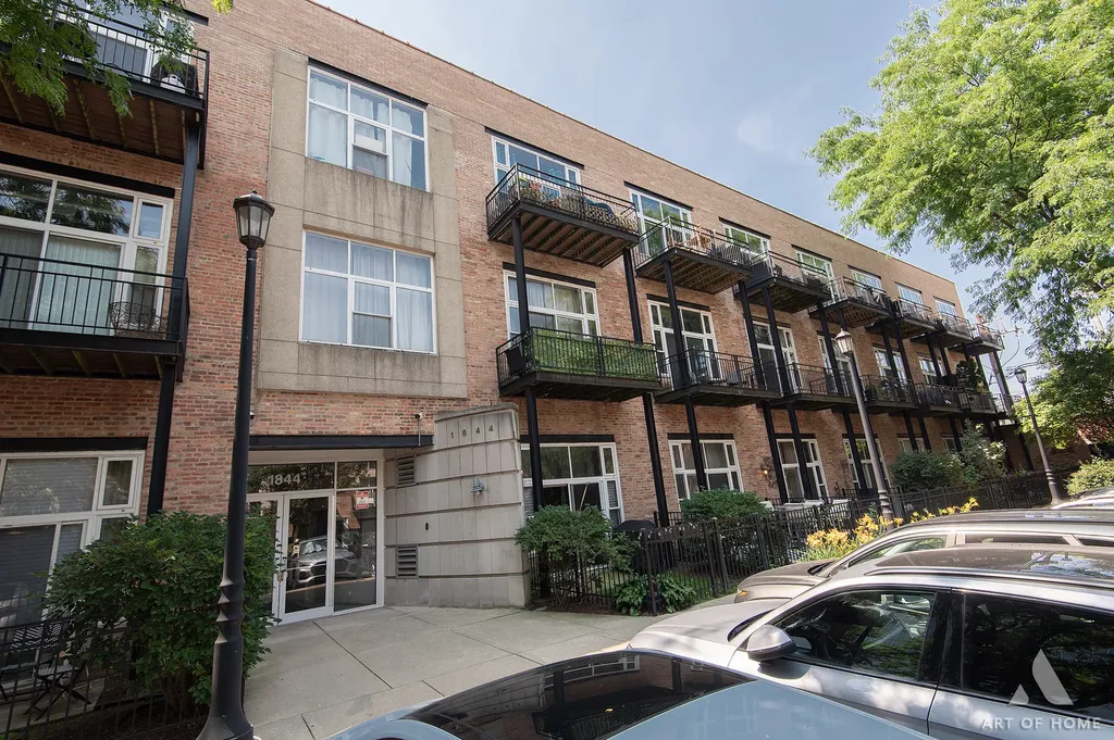 1844 South Michigan Avenue Chicago IL 60616