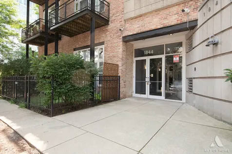 1844 South Michigan Avenue Chicago IL 60616