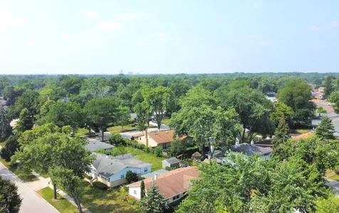 5 Wildwood Road Elk Grove Village IL 60007