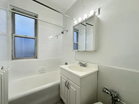434 West Wellington Avenue Chicago IL 60657